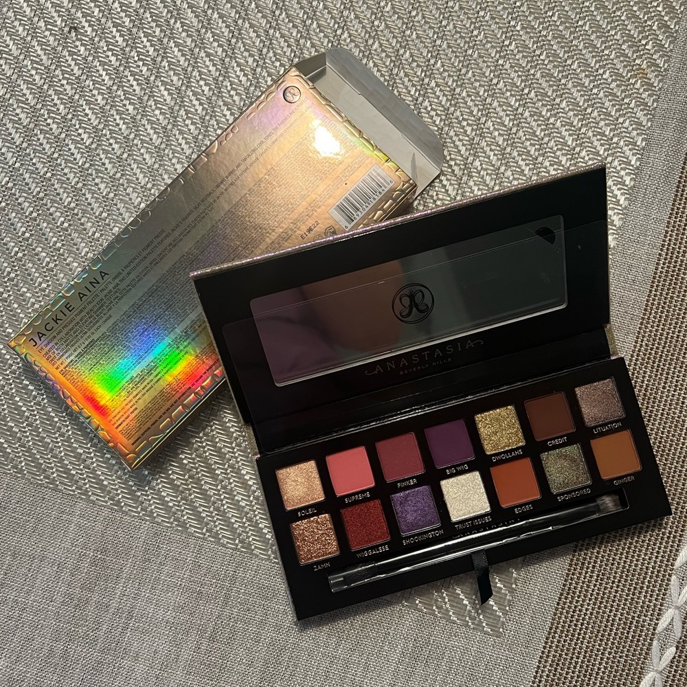 Anastasia Beverly Hills x Jackie Aina Eyeshadow Palette Limited Edition